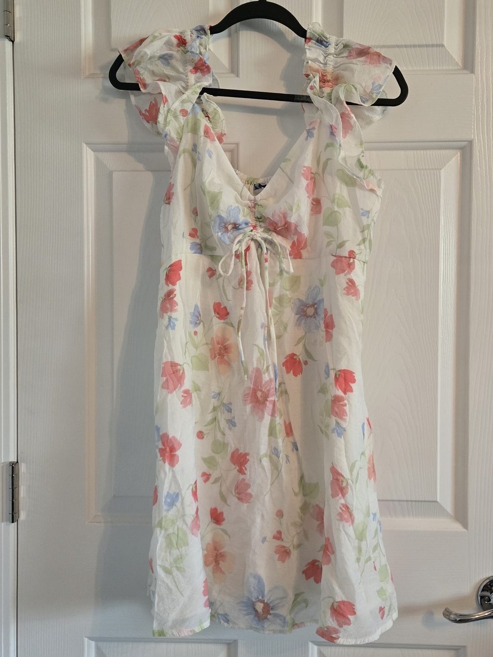 White Floral Tie-Front Mini Dress with Ruffle Shoulders -Large